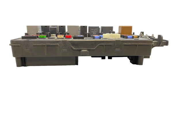 Блок предохранителей  13275883, 13222784   Opel Insignia A    