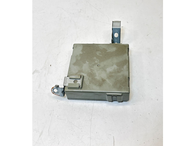 Блок управления 8922750040 Lexus LS 400