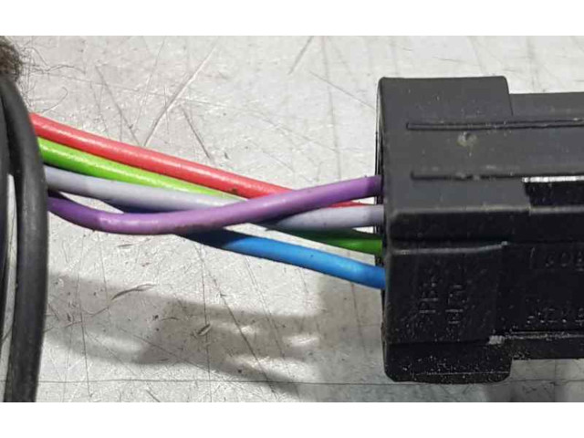 Зеркало электрическое Peugeot 2008 I 2013 - 2019 года