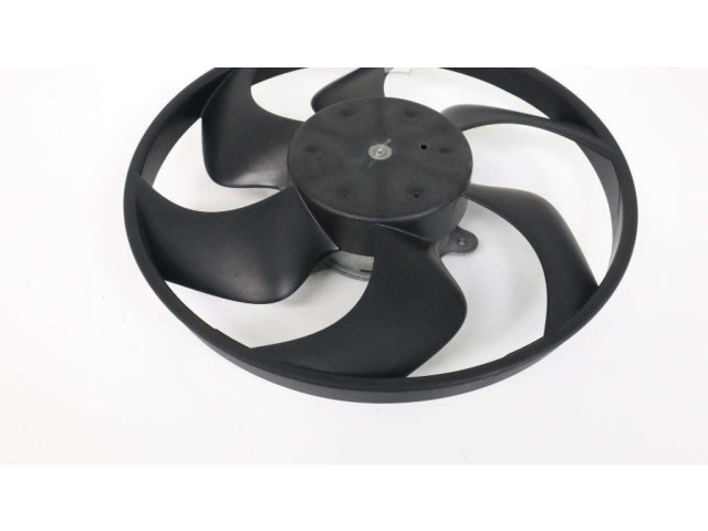 Вентилятор радиатора 7701068310 Renault Clio III