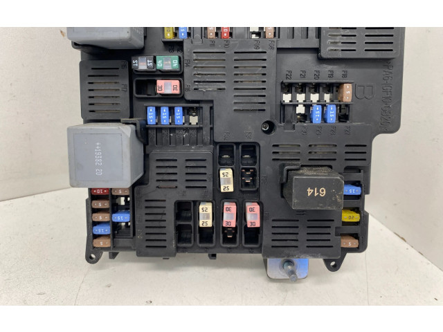 Блок предохранителей 32212298 Volvo XC90