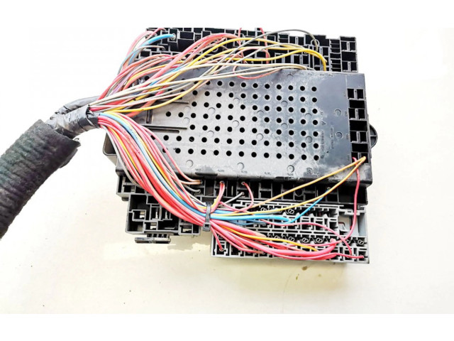 Блок предохранителей  8622520, 9162316   Volvo V70    