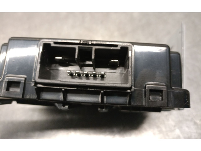 Блок управления 95300M6000, 4E78J11000   KIA Xceed