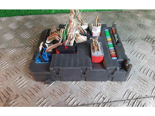 Блок предохранителей 9663798480 Citroen C4 I