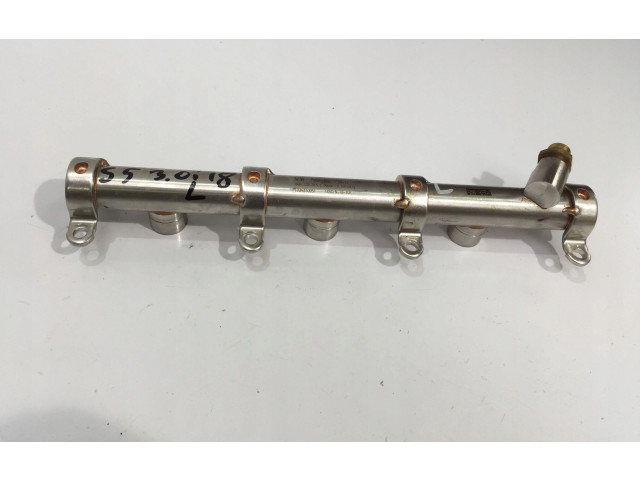 Топливная рампа 06M133315L   Audi A5  