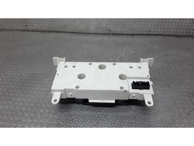 Блок управления климат-контролем Mazda 3 I