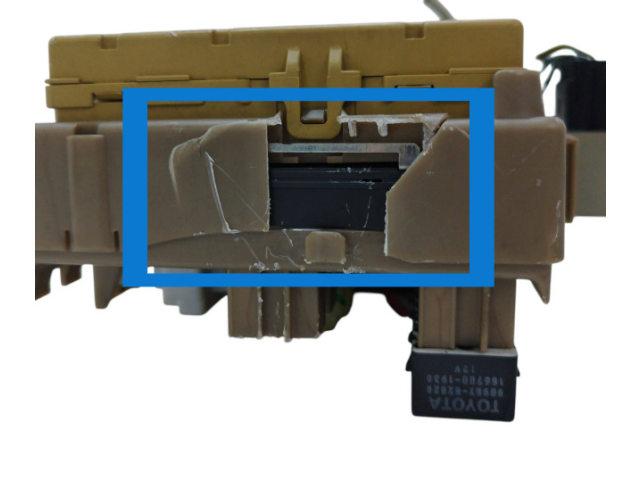 Блок предохранителей 8264113040, 2323000231   Toyota Corolla Verso E121    