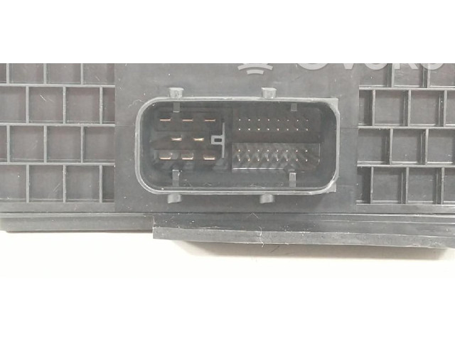   Pojistková skříňka NBA015003034001, 4F0907280   Audi Q7 4L 2005