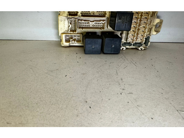 Блок предохранителей 47637G12, 1716 Mitsubishi Galant