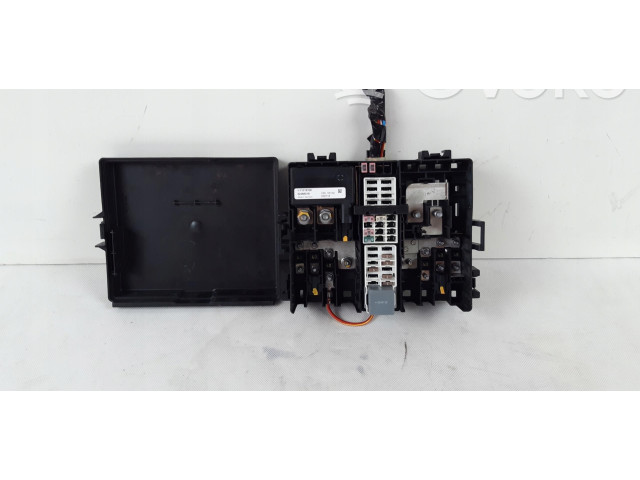 Блок предохранителей  32265019   Volvo XC90    