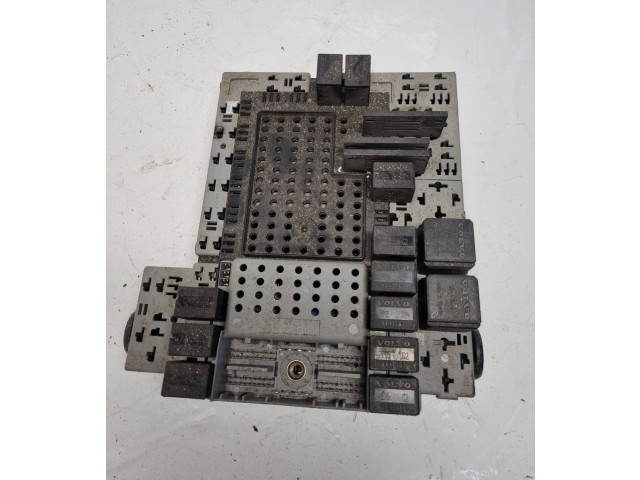 Блок предохранителей 30657428, 08688434 Volvo V70