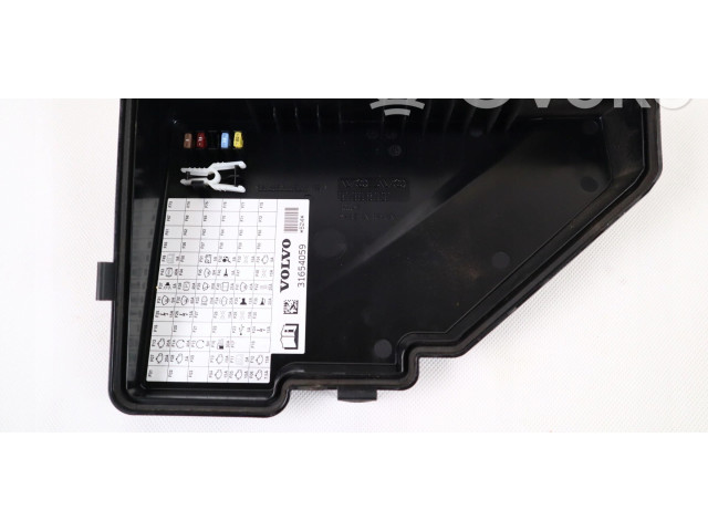 Блок предохранителей     Volvo XC90    