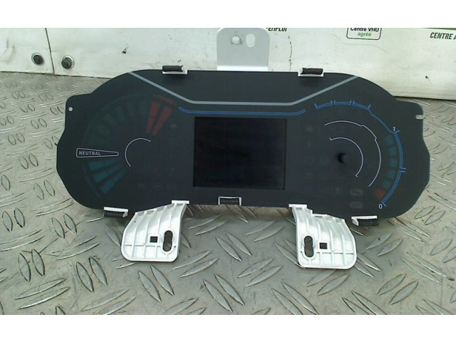 Панель приборов    Dacia Spring       