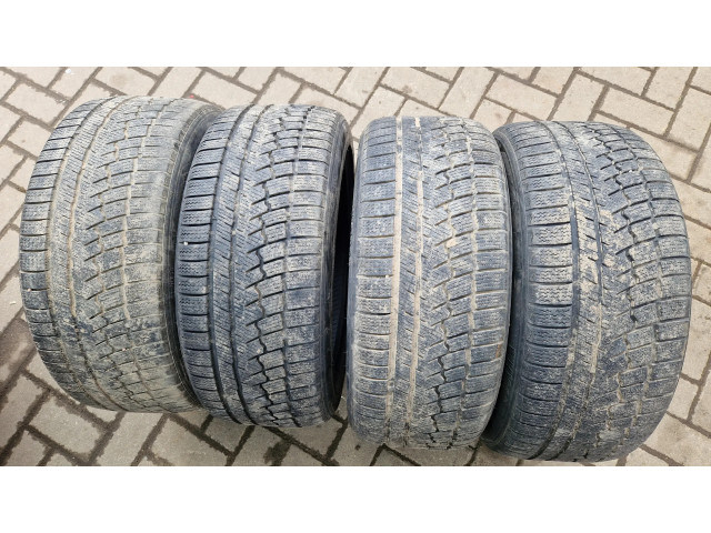 Нижняя решётка (из трех частей)