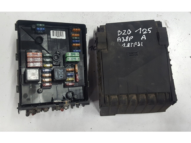 Блок предохранителей 1K0907125A Audi A3 S3 8P