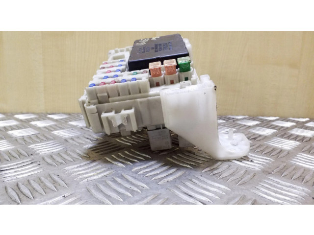 Pojistková skříňka 8264102060, MB2323008531 Toyota Corolla E120 E130 2006