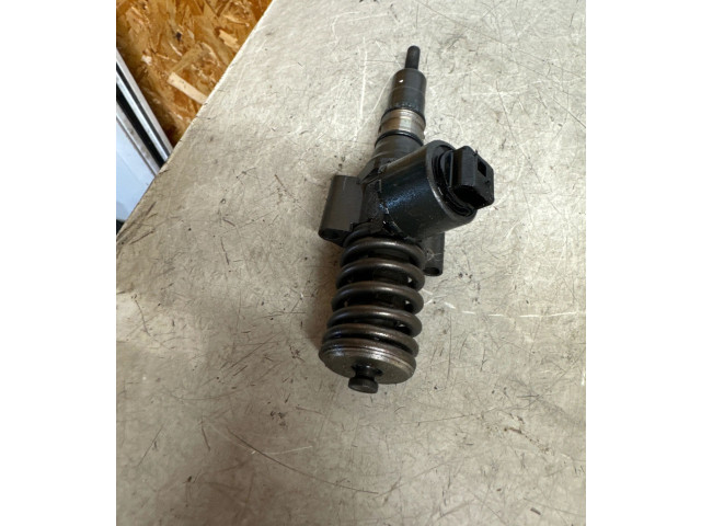 Форсунка 636130073 Skoda Octavia Mk2 (1Z) BMM