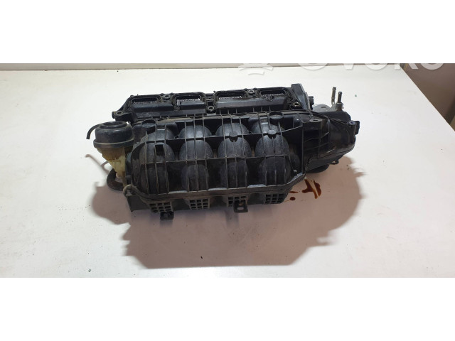 Всасывающий коллектор 1711436010 Toyota RAV 4 (XA40) 2017