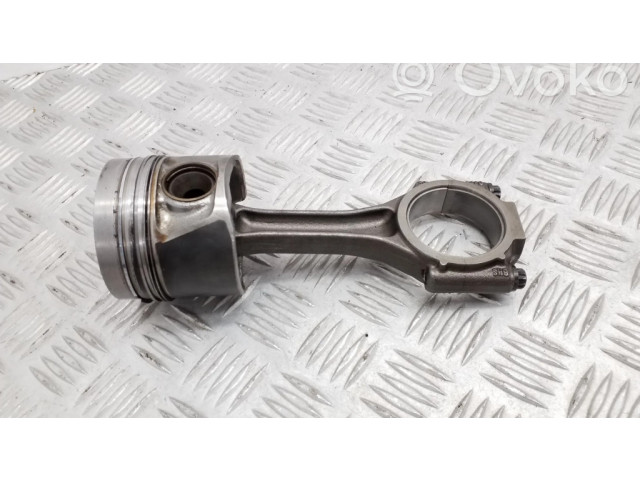 Píst 03LG, CAH Audi A4 S4 B8 8K pro naftový motor 2.0 CAHA