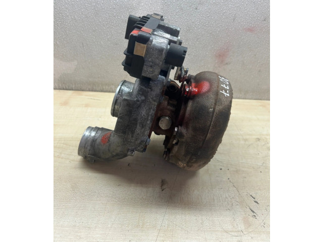 Turbodmychadlo Турбина A6420900290, 6NW008412 Mercedes-Benz E W211