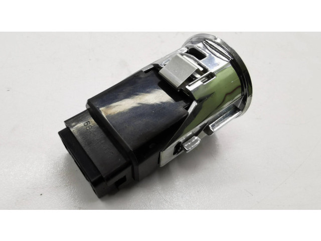 Включатель зажигания и стартера