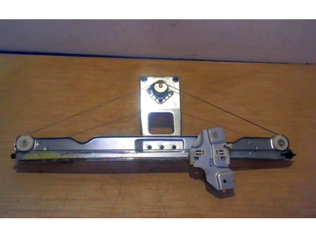 Рулевая рейка  Передний механический механизм для подъема окна 8200733825, 8200733825   Dacia Sandero  -  года