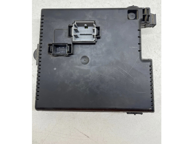 Блок предохранителей 8676391, 00004800789   Volvo XC90    