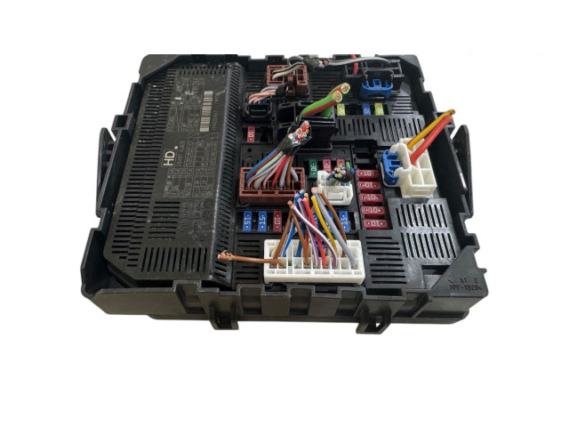 Блок предохранителей 284B74JW2B, 7494000921 Mercedes-Benz X-class W470