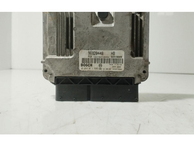 Блок управления двигателя 0281013600 Chevrolet Nubira