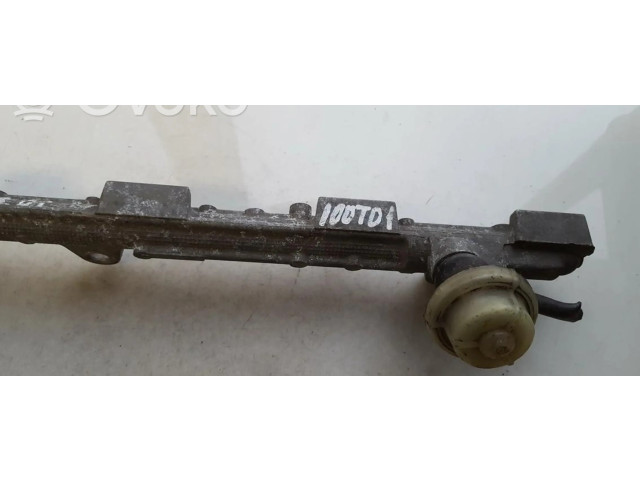 Vstřikovací lišta Lexus IS 200-300 pro benzínový motor 3.0