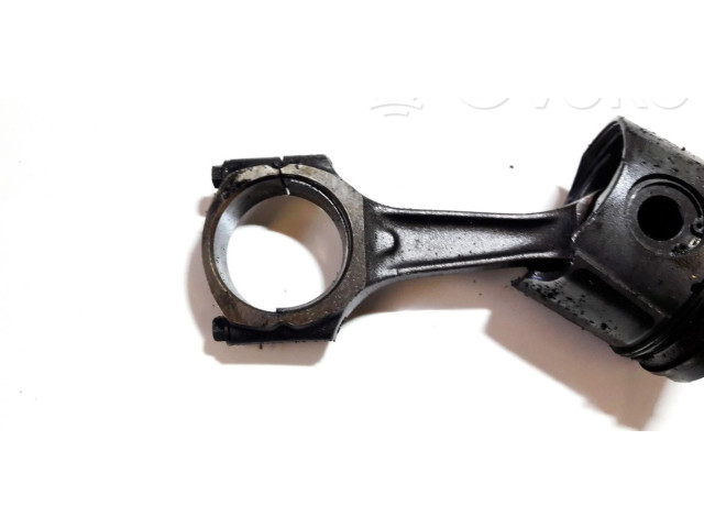 Поршень с шатуном Land Rover Freelander для дизельного двигателя 2.0