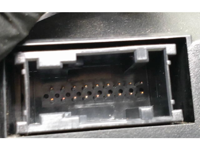 Pojistková skříňka Спидометр (приборный щиток) 6945633, 62116945633 BMW 5 E60 E61 2004