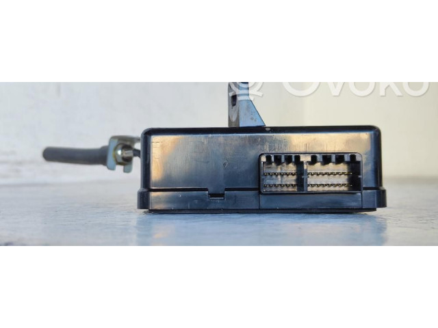 Блок управления 956902E310 KIA Magentis