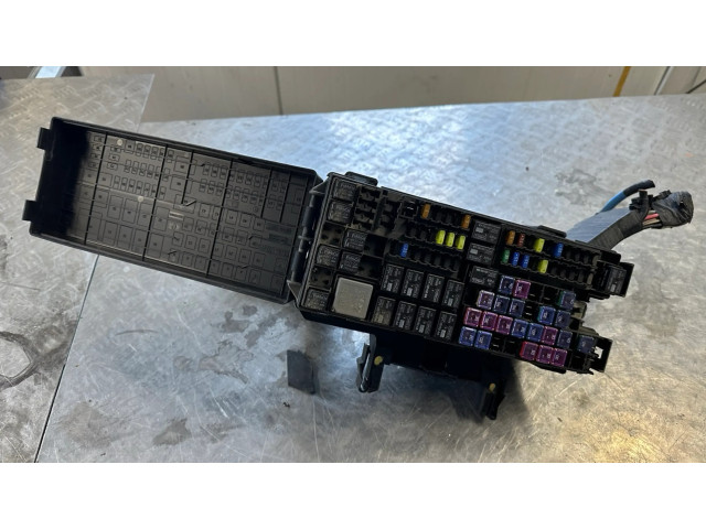 Pojistková skříňka BT4T14A003AA Ford Explorer 2014