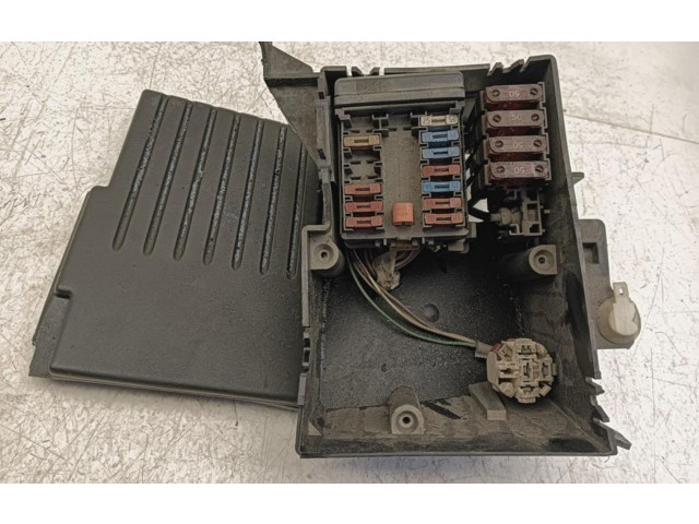 Блок предохранителей 9608173180   Peugeot 406    