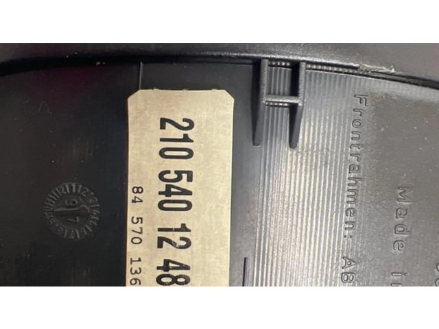 Přístrojová deska Mercedes-Benz E W210 1995 2105401248