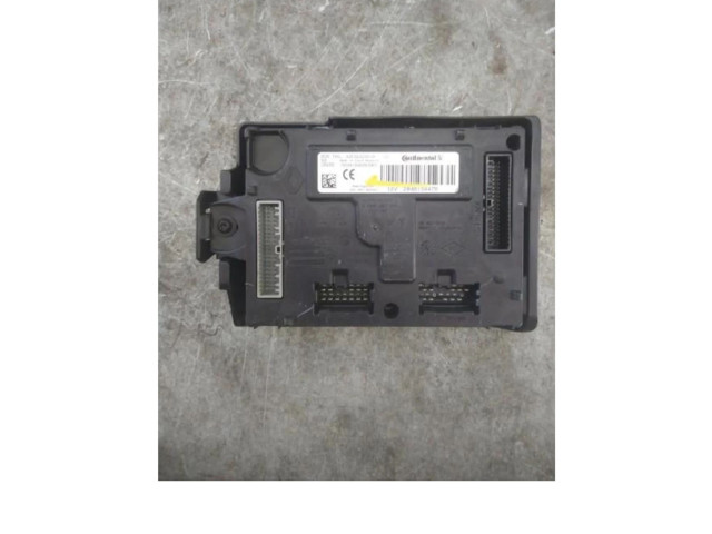 Блок предохранителей 681037125R Dacia Sandero