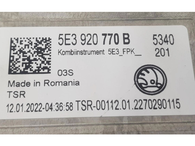 Панель приборов 5E3920770B, 5E3920770B Skoda Octavia Mk4