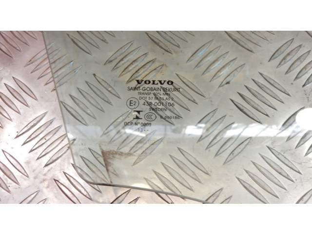 Основное стекло передних дверей (четырехдверного автомобиля)