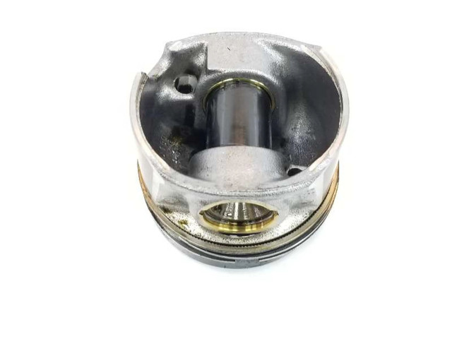 Поршень с шатуном 04L107065A, 04L107065A Volkswagen Caddy