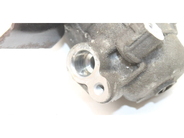 Другая деталь отсека двигателя