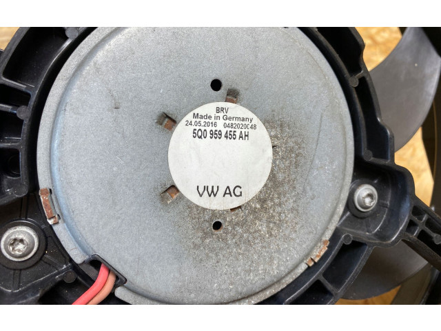 Вентилятор радиатора Volkswagen Golf VII