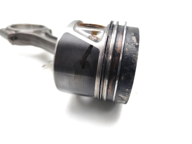  Поршень с шатуном CBAA CBAA  Audi A3 S3 8P  