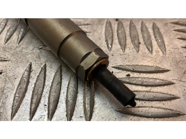 Vstřikovač 057130277AG Audi A5 8T 8F pro naftový motor 3.0