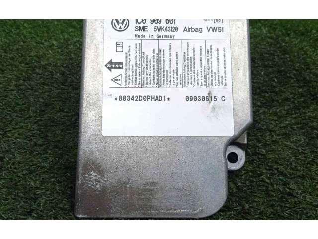 Блок подушек безопасности 1C0909601-5WK43120   Skoda Octavia Mk1 (1U)