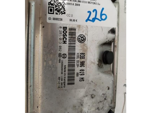 Блок управления двигателя Skoda Fabia Mk2 (5J)