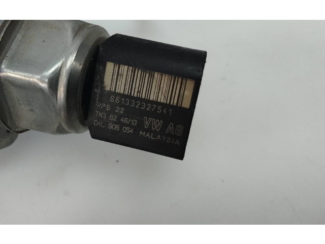 Топливная рампа 04L089B   Audi A3 S3 A3 Sportback 8P  