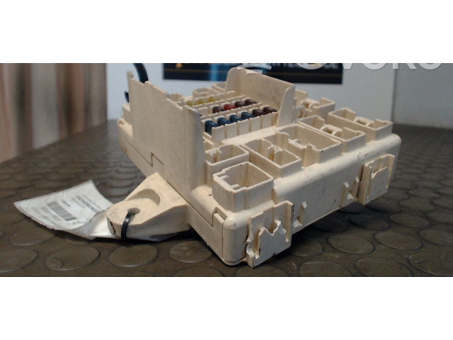 Блок предохранителей     Lexus IS 200-300    