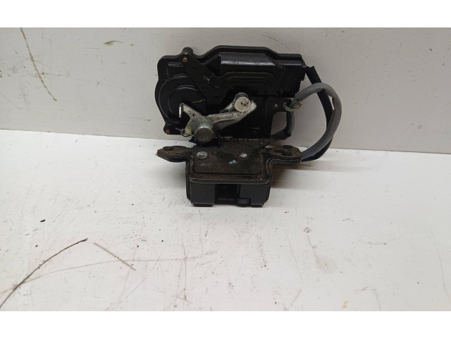 Замок багажника Toyota Corolla Verso AR10 2004 - 2009 года