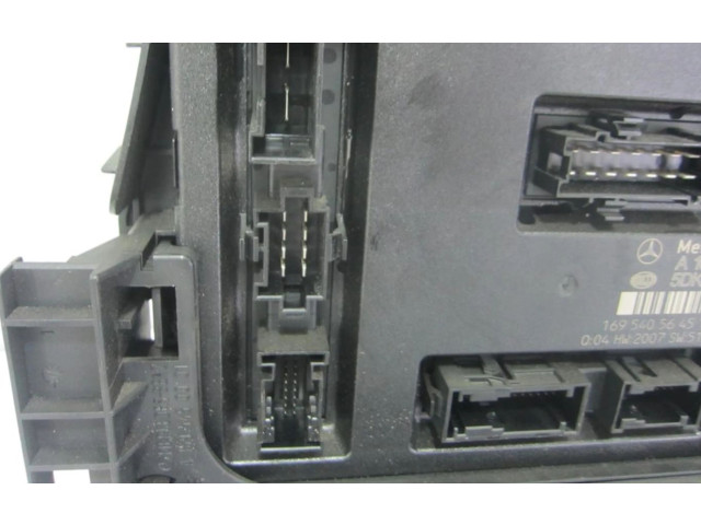 Блок предохранителей A1695405845 Mercedes-Benz A W169
